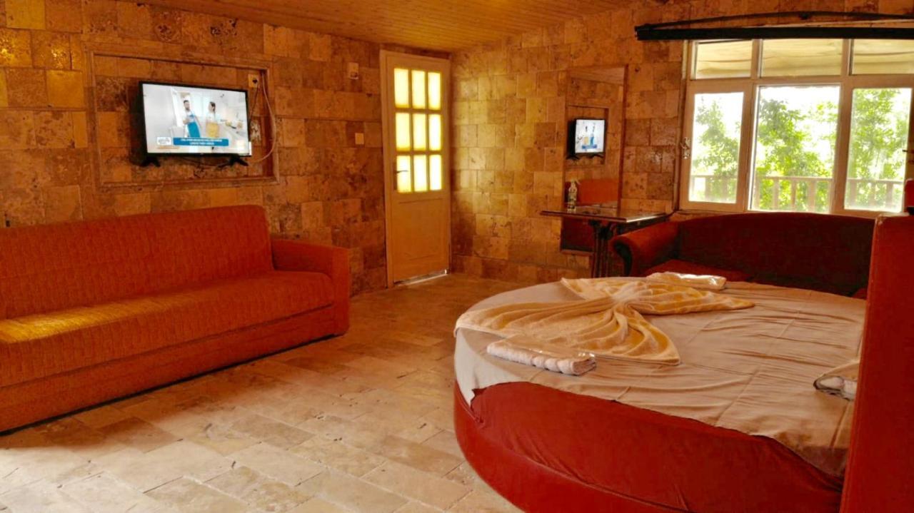 Joy Garden Bed & Breakfast Karahayit  Exterior foto